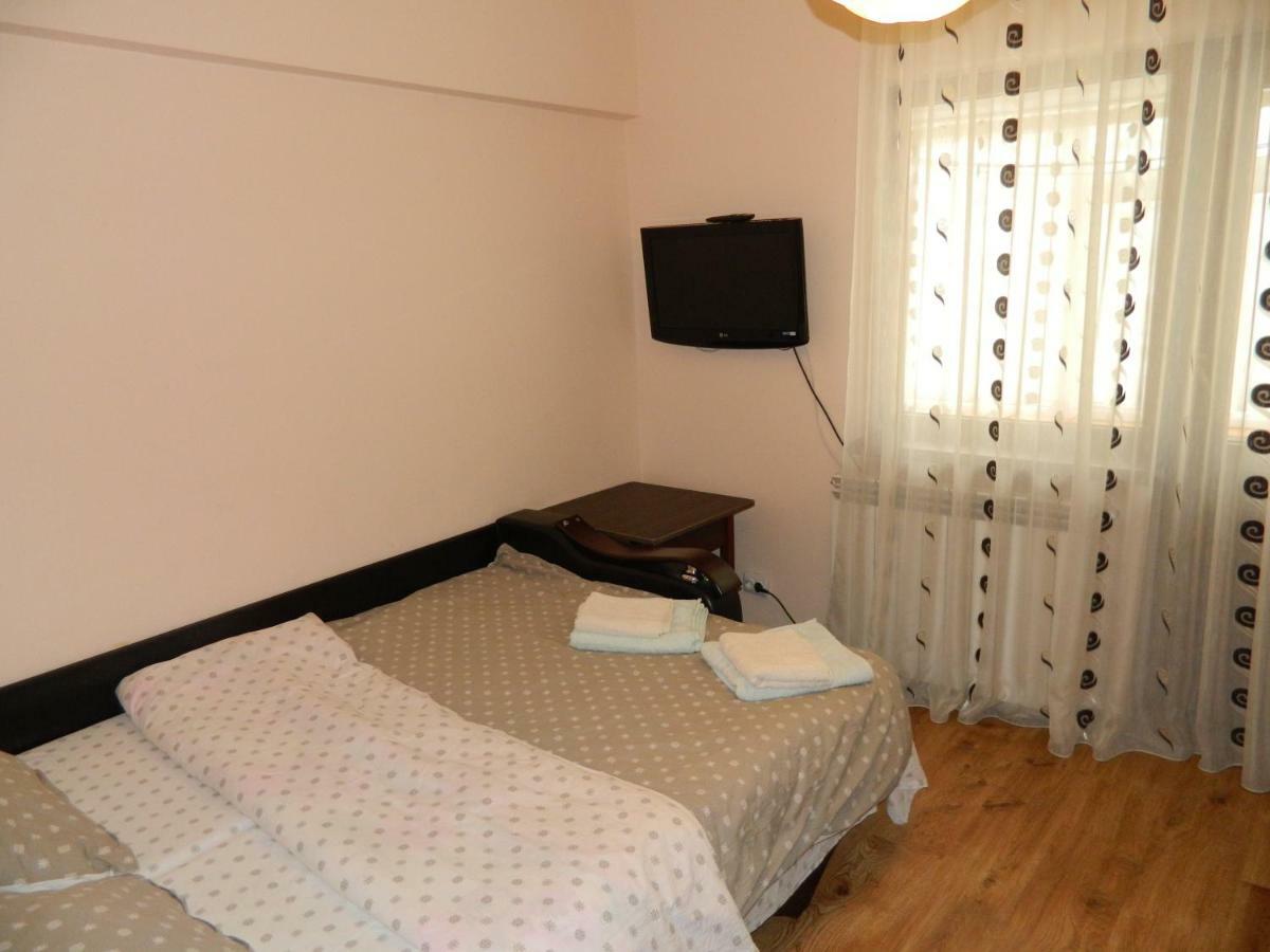 Apartament Antonia Leilighet Tîrgu Ocna Eksteriør bilde